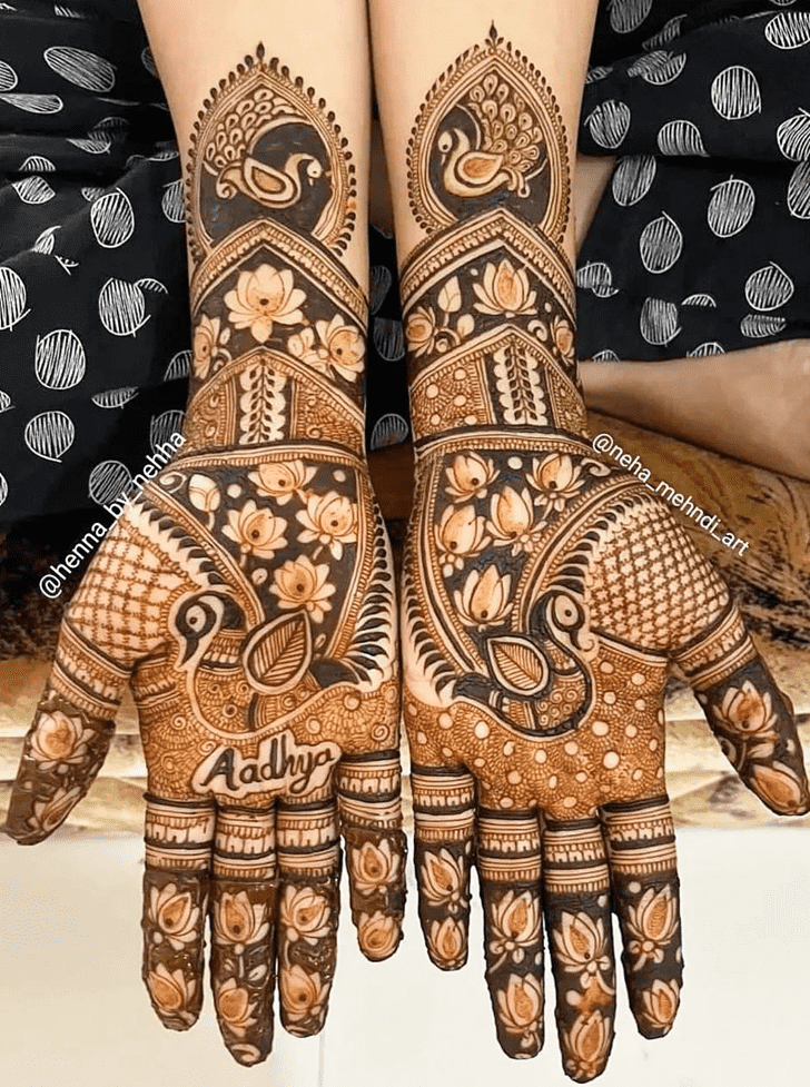 Grand Mor Mehndi Design