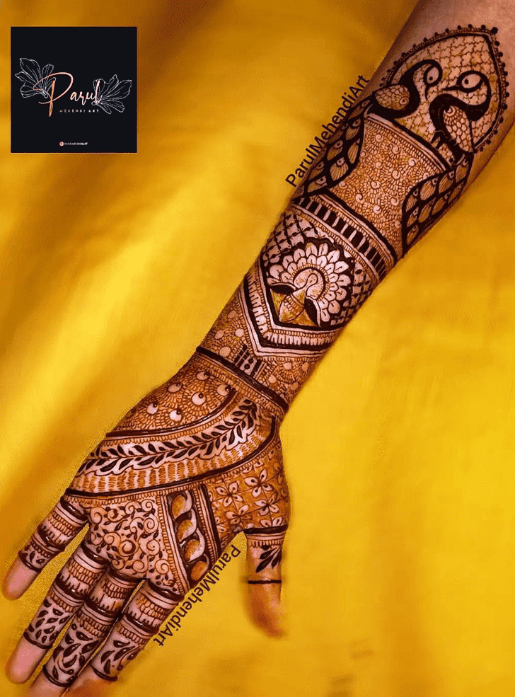 Ideal Mor Mehndi Design