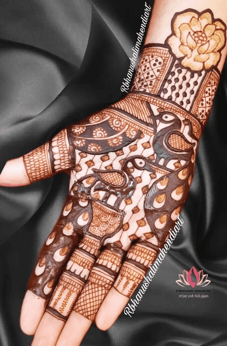 Radiant Mor Mehndi Design