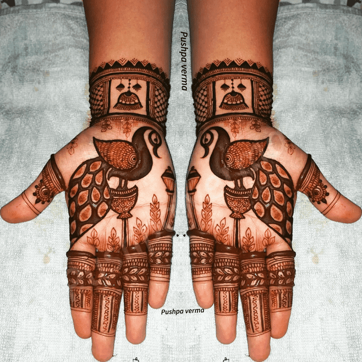 Resplendent Mor Mehndi Design