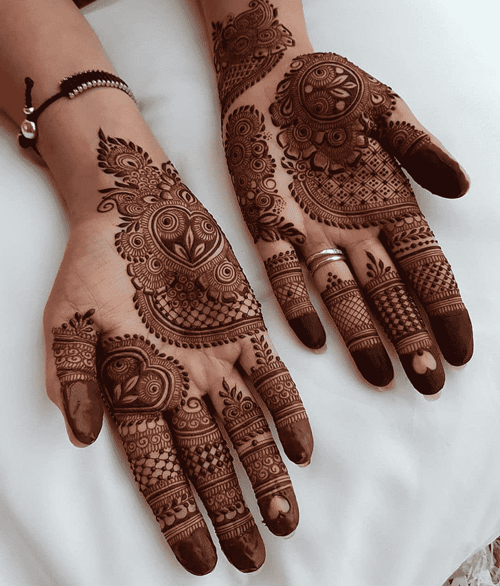 Mesmeric Mughlai Henna Design