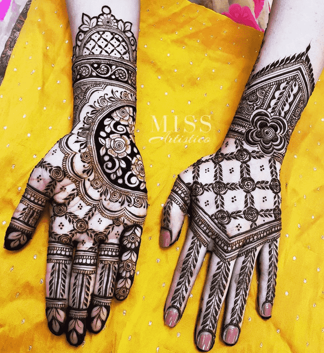 Ravishing Muktagacha Henna Design