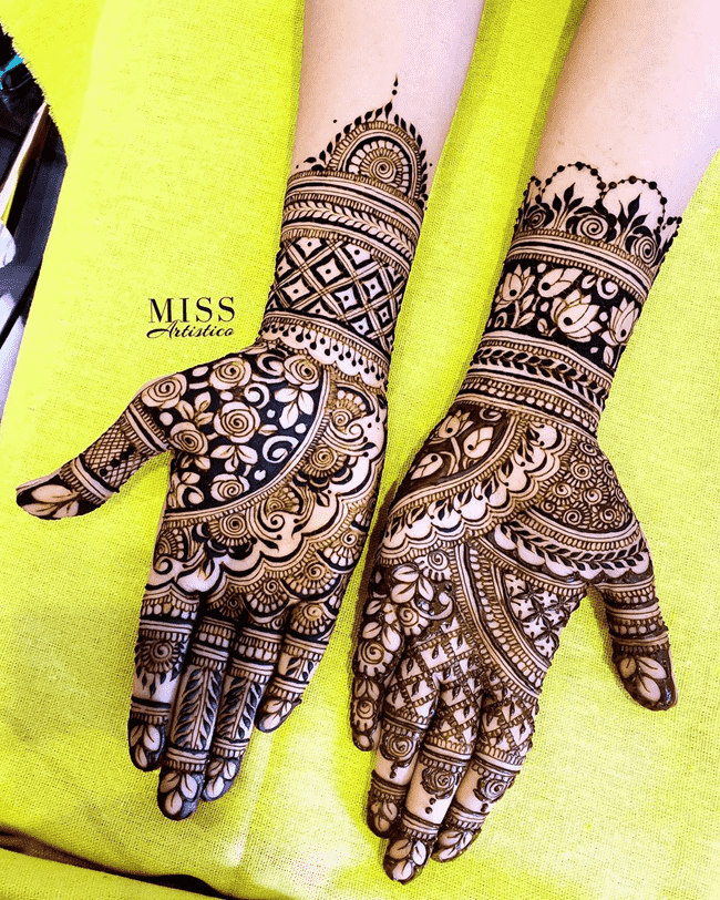 Slightly Muktagacha Henna Design