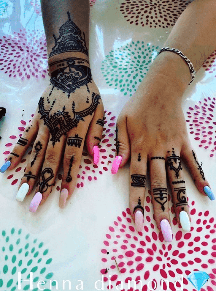 Ravishing Mumbai Henna Design