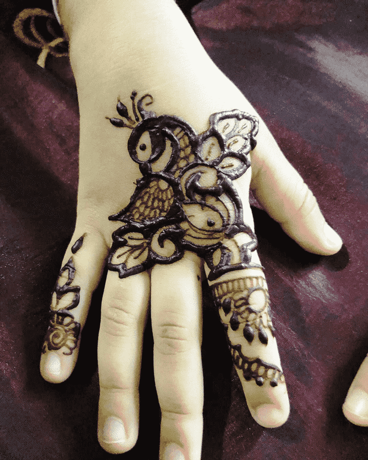 Beauteous Munich Henna Design