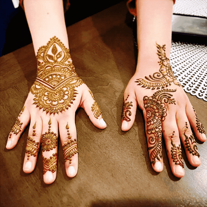 Graceful Munich Henna Design