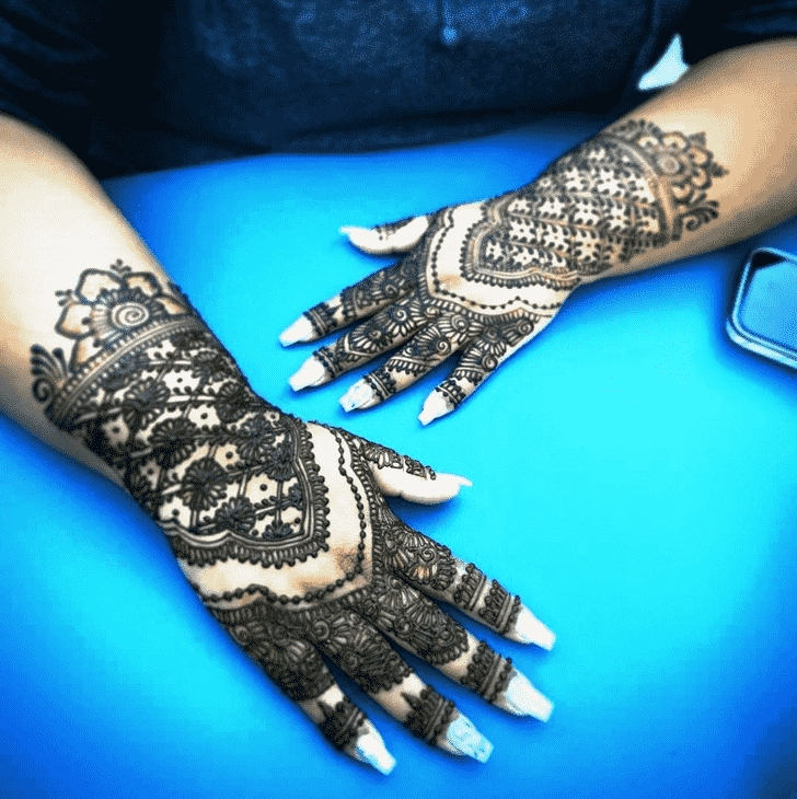 Refined Munich Henna Design