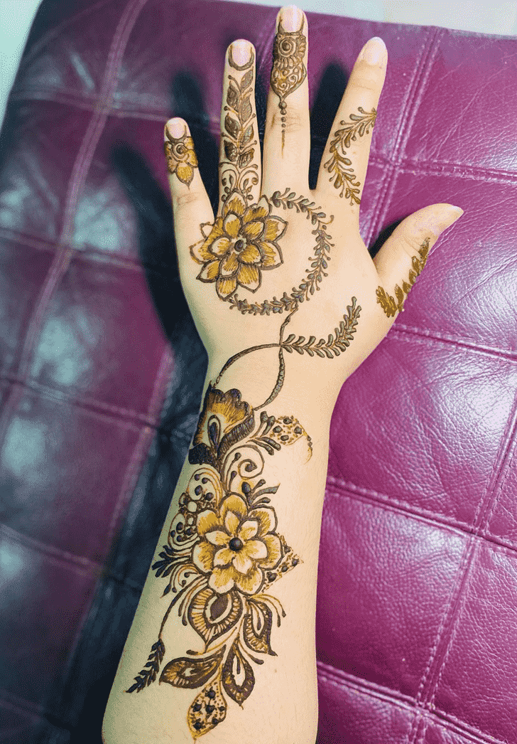 Nice Munnar Henna Design