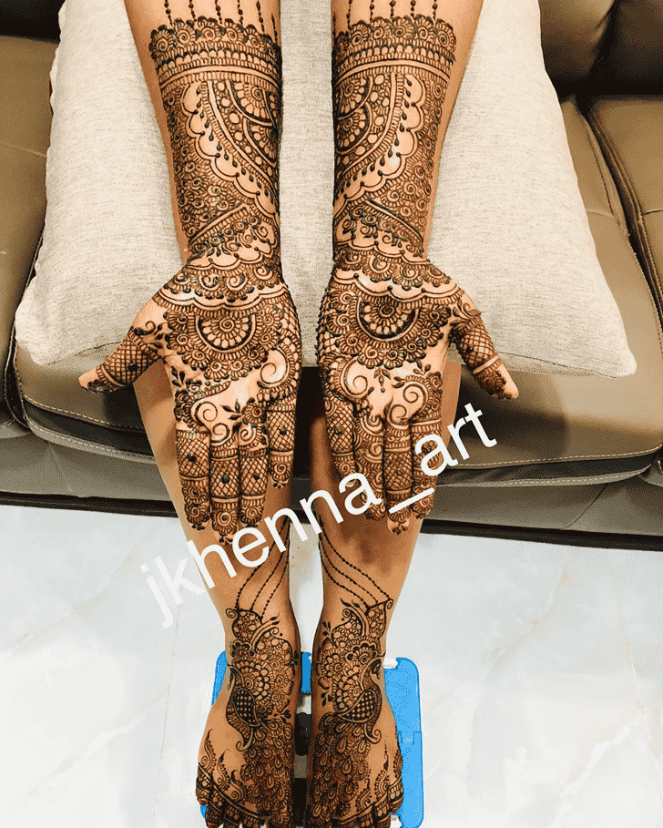 Appealing Mussoorie Henna Design
