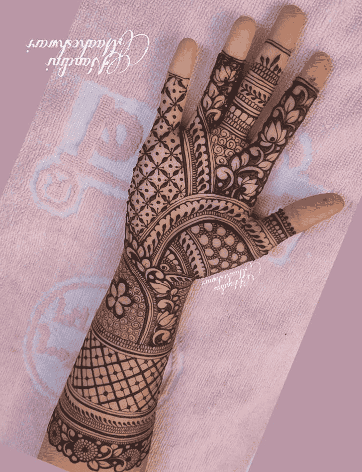 Appealing Mysuru Henna Design