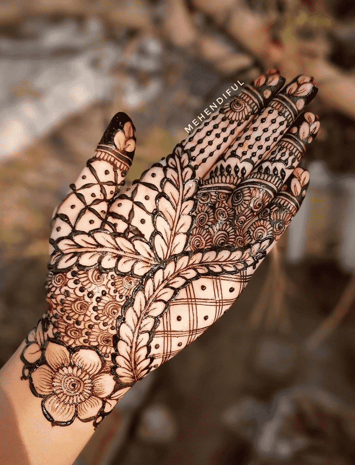 Magnetic Mysuru Henna Design