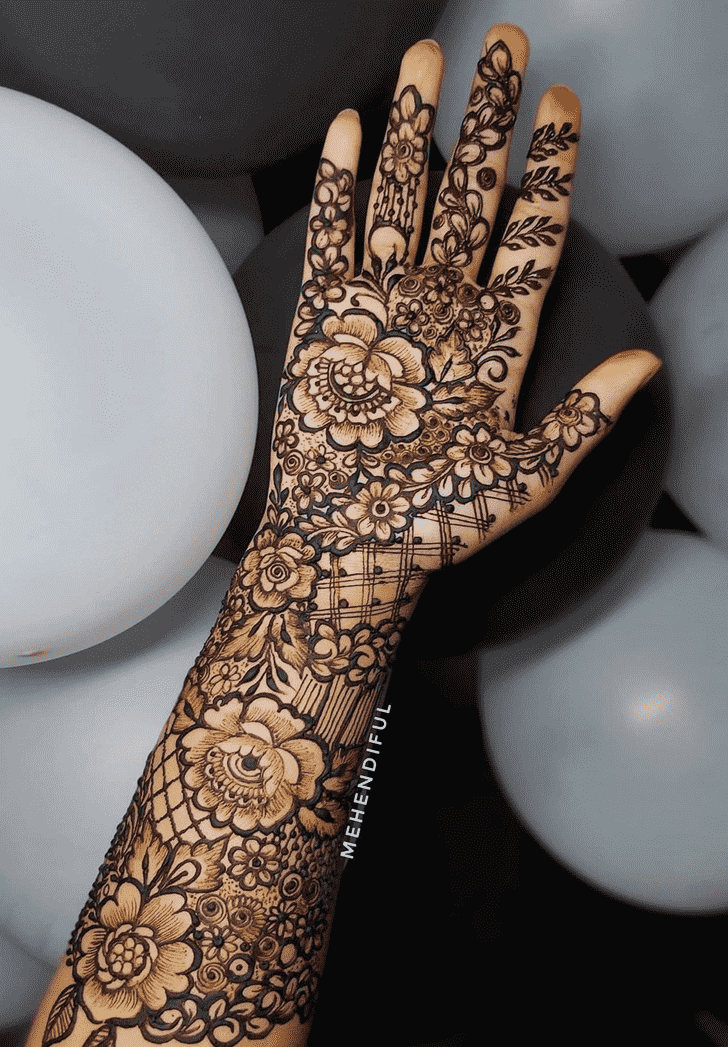 Alluring Nagpur Henna Design