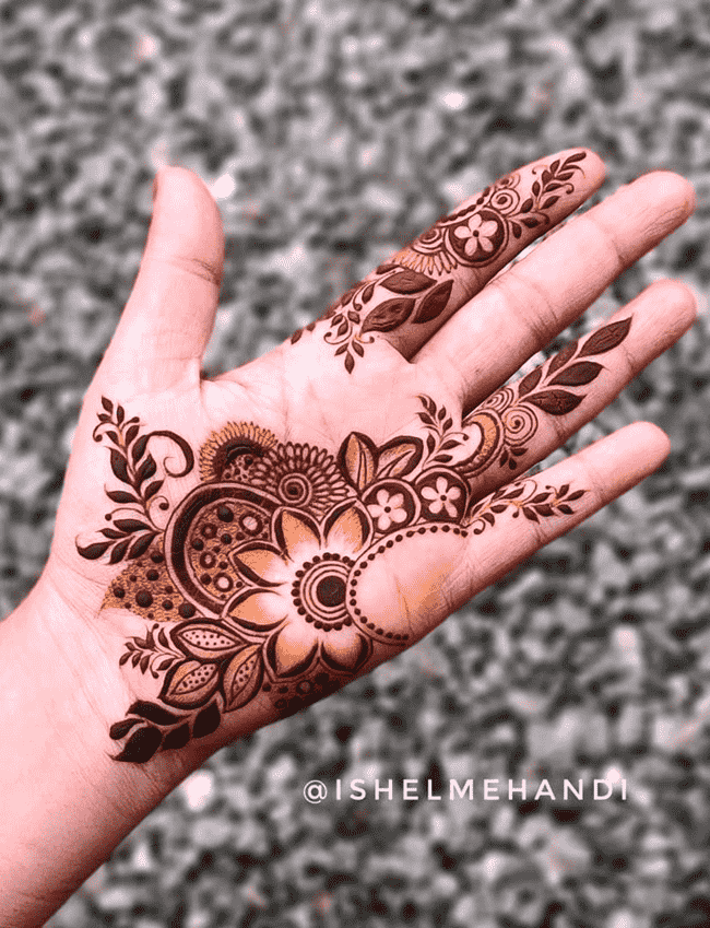 Graceful Nainital Henna Design