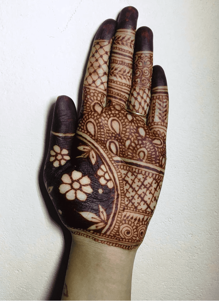 Graceful Narayanganj Henna Design