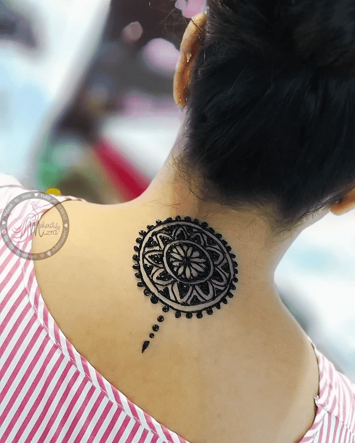 Marvelous Neck Henna Design