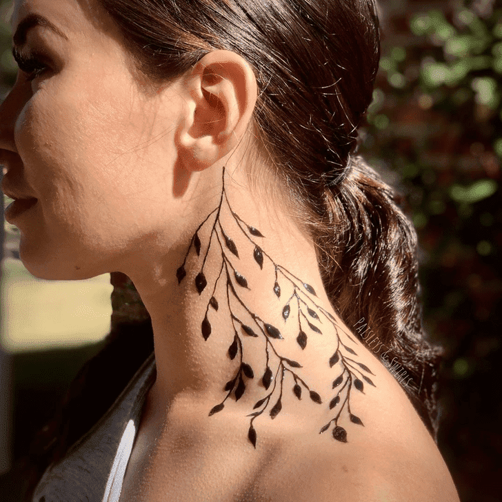 Symmetrical Neck Henna Design