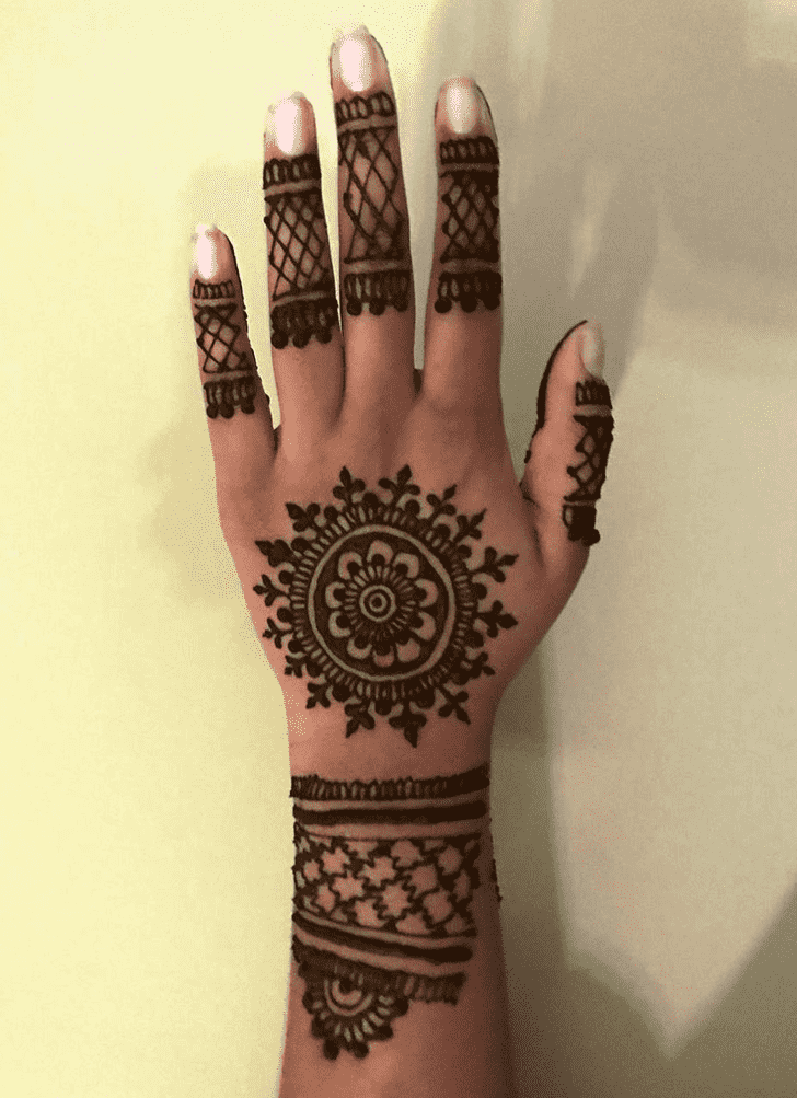 Shapely Nepal Henna Design