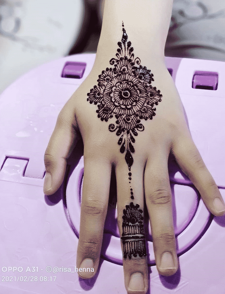 Graceful New Year Henna Design