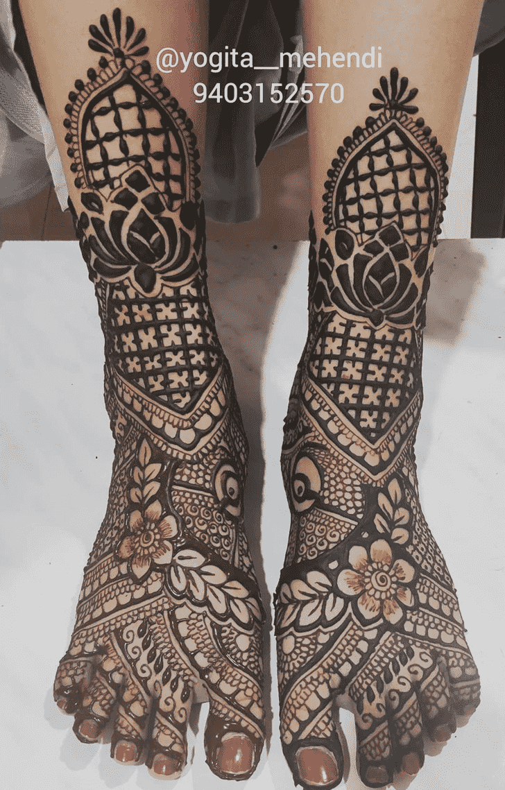 Pretty New Year Henna Design