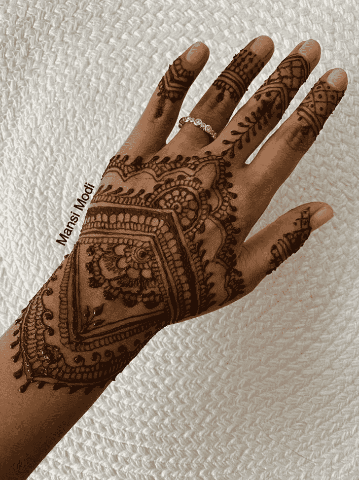 Resplendent New Year Henna Design