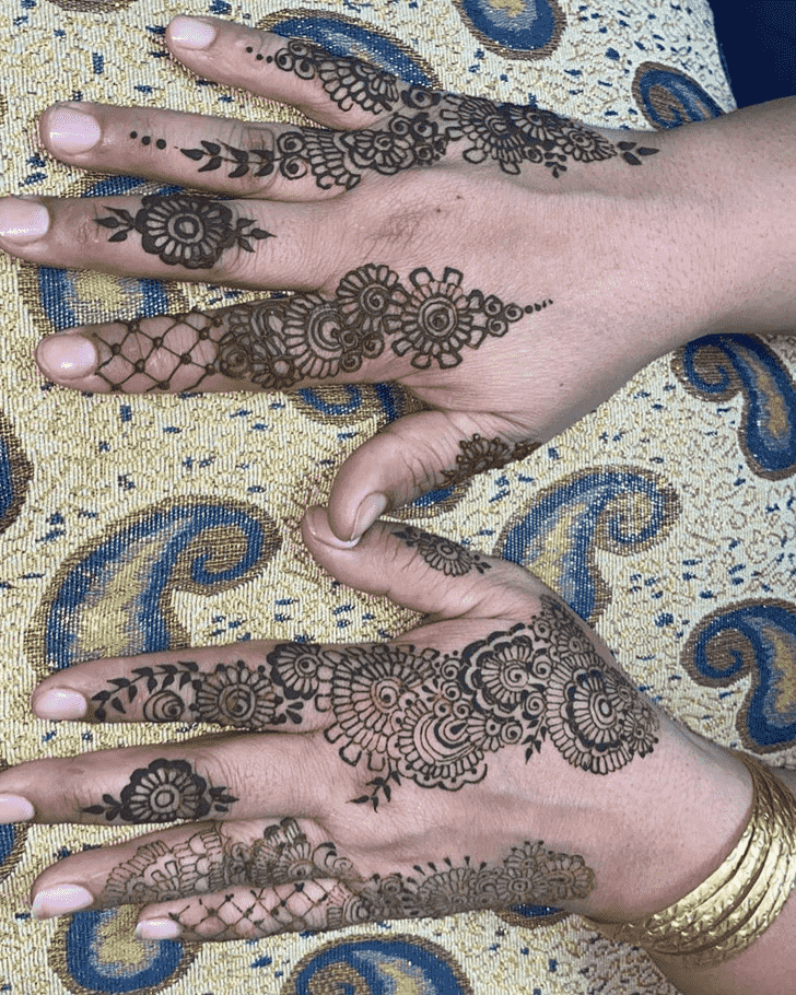 Wonderful New Year Mehndi Design