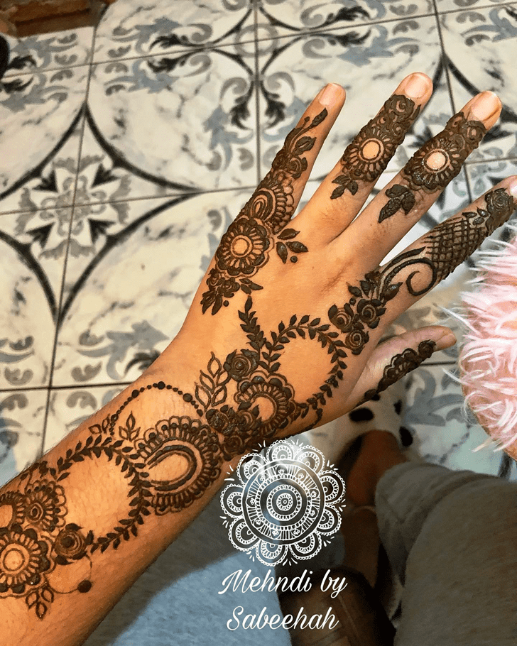 Enticing Norway Henna Design