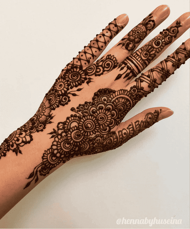 Adorable Ooty Henna Design