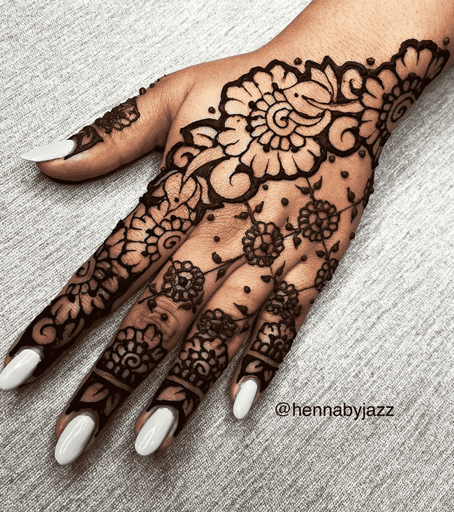 Classy Ooty Henna Design