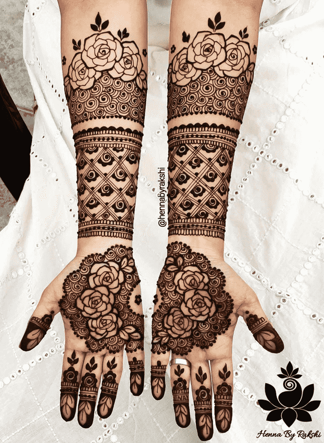 Pleasing Ooty Henna Design