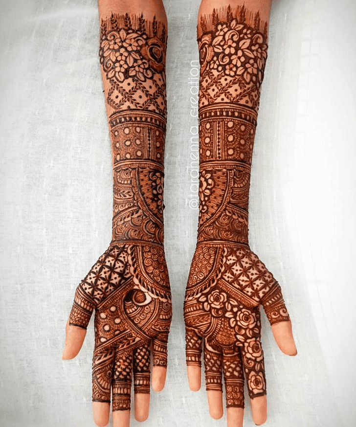 Fascinating Orlando Henna Design