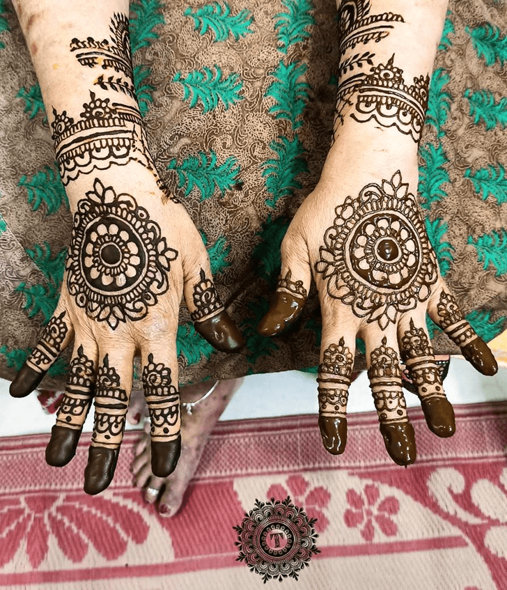 Fetching Orlando Henna Design