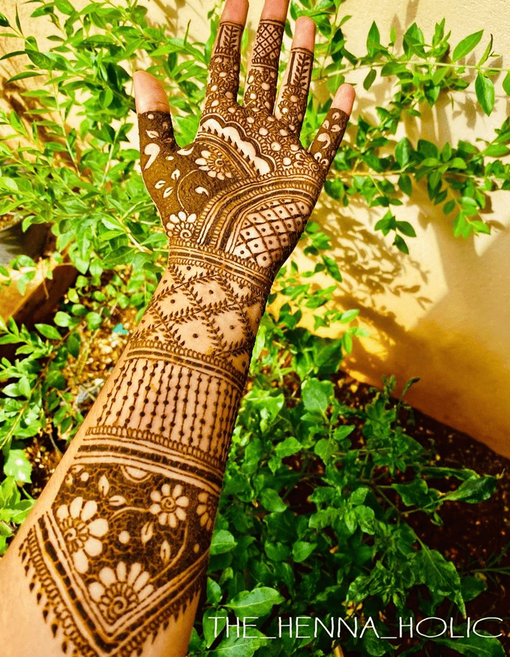 Graceful Orlando Henna Design