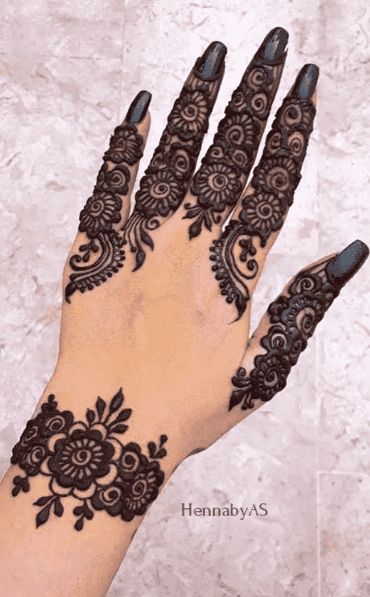 Good Looking Outstanding Henna Design