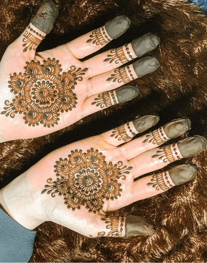 Graceful Pahalgam Henna Design