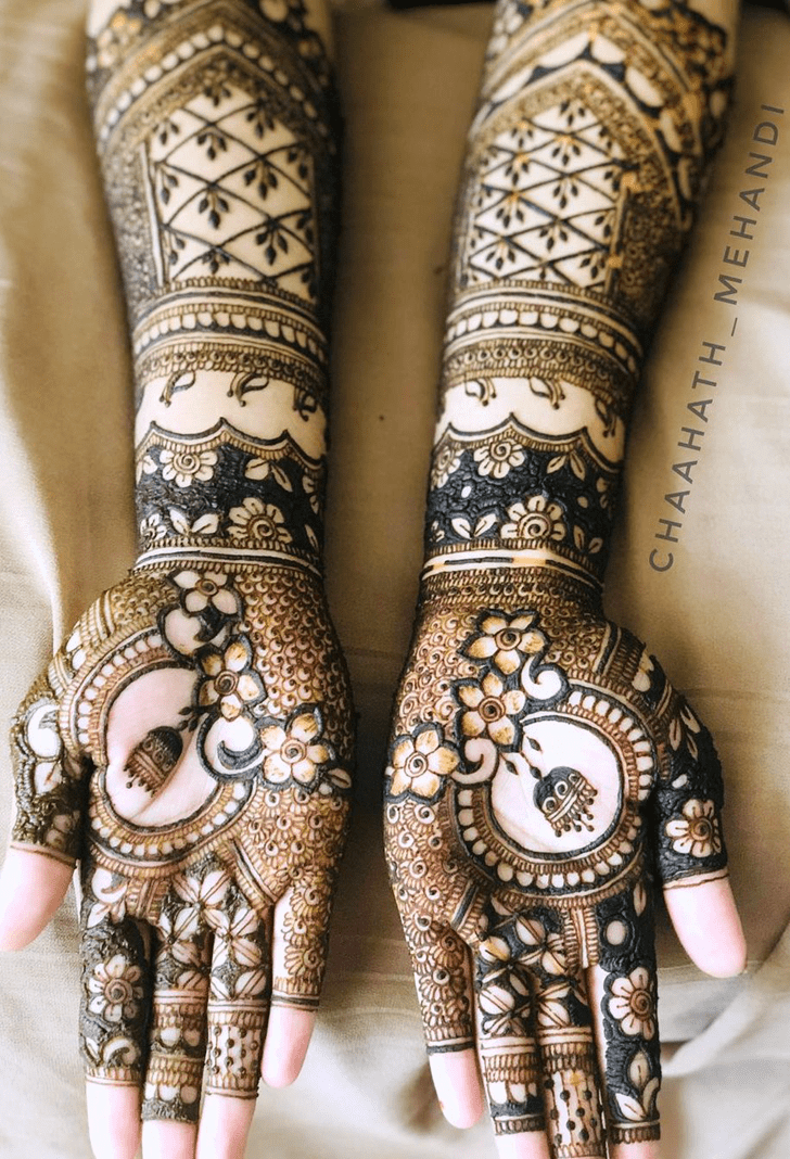 Lovely Pahalgam Mehndi Design