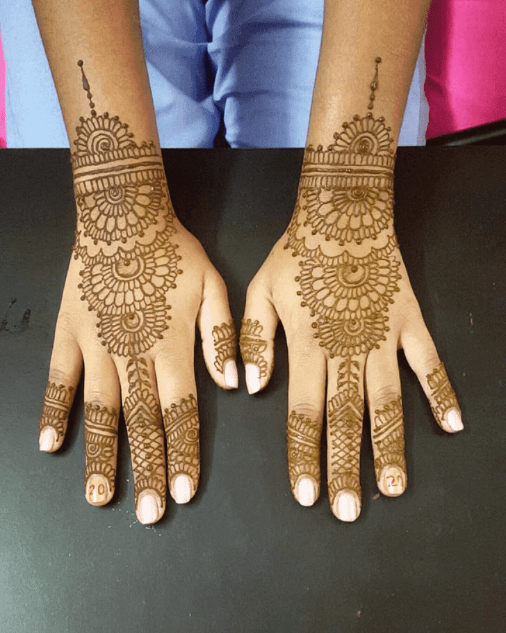 Ravishing Pakistani Henna Design