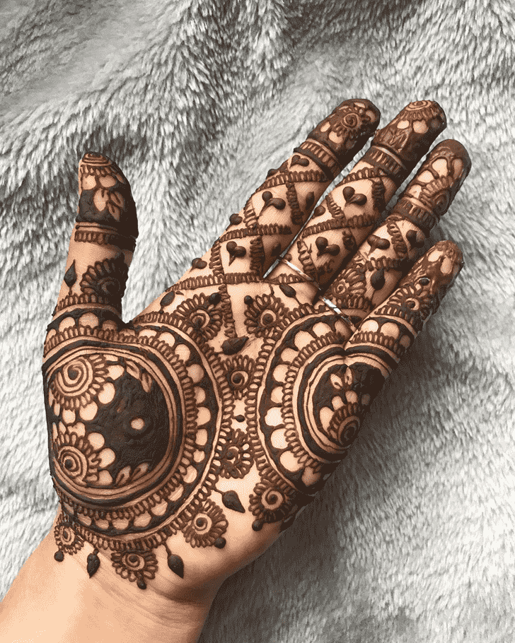 Divine Palm Henna Design