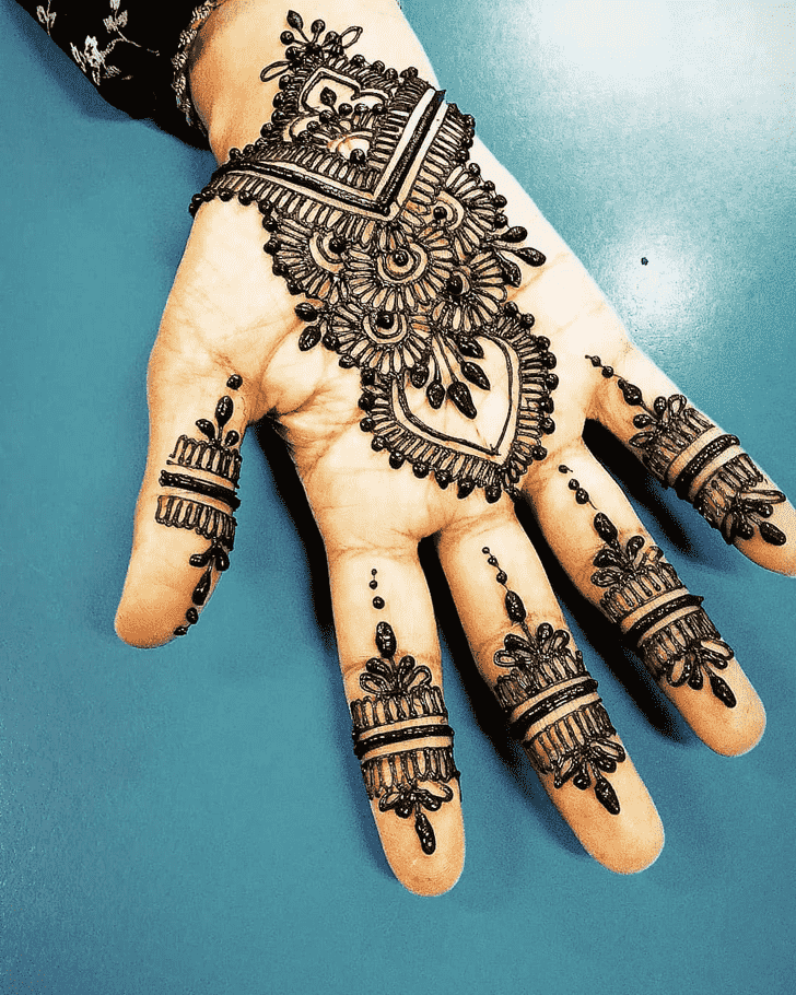 Fine Palm Henna Design