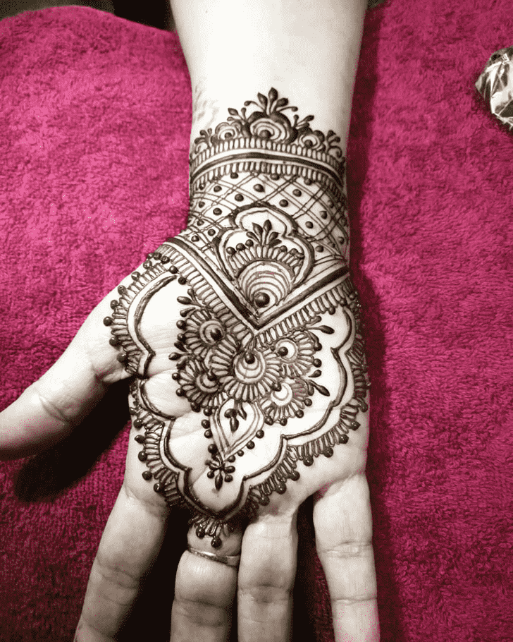 Good Looking Palm Henna Design