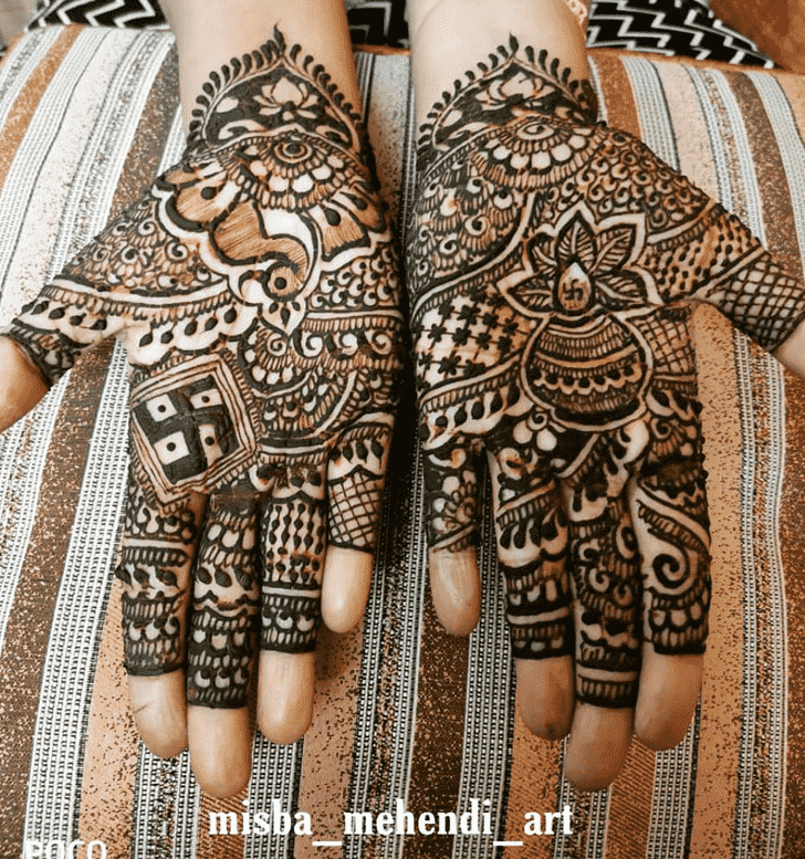 Grand Palm Henna Design