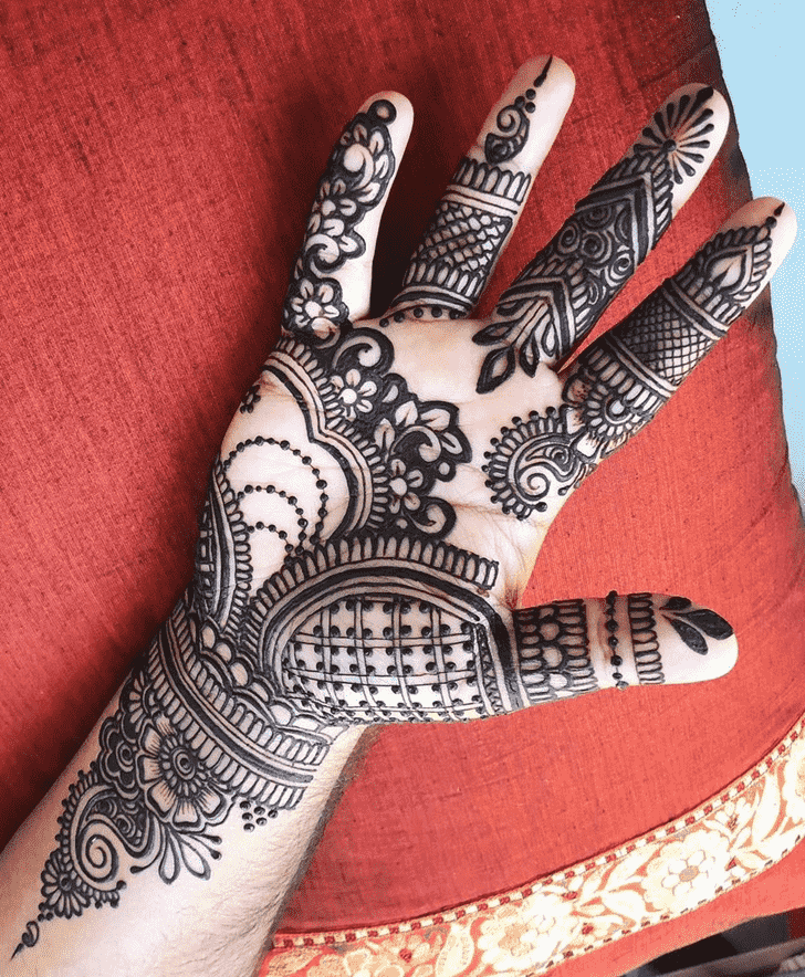 Superb Palm Henna Design