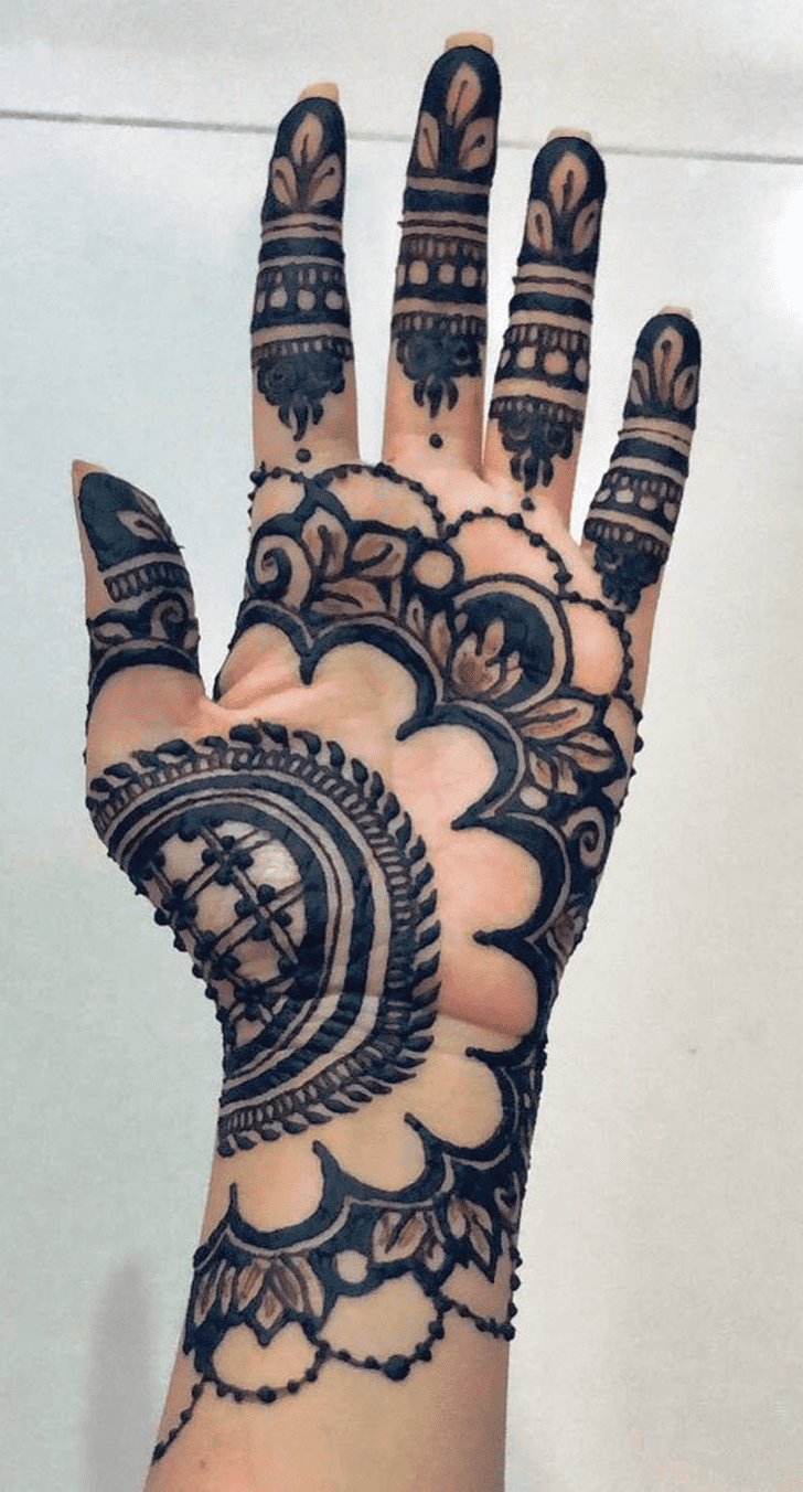 Admirable Paris Mehndi Design