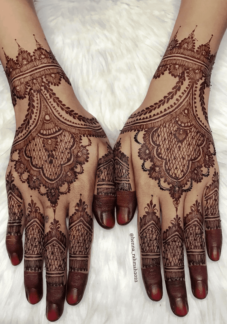 Exquisite Paris Henna Design