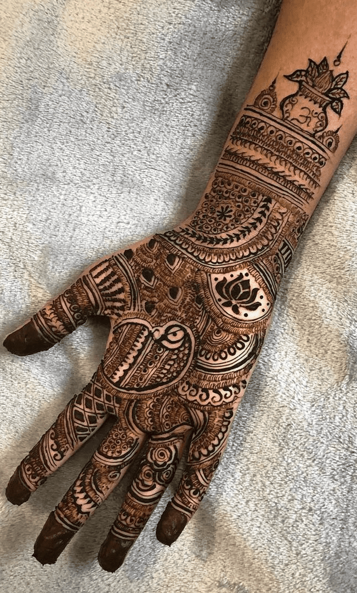 Good Looking Paris Henna Design