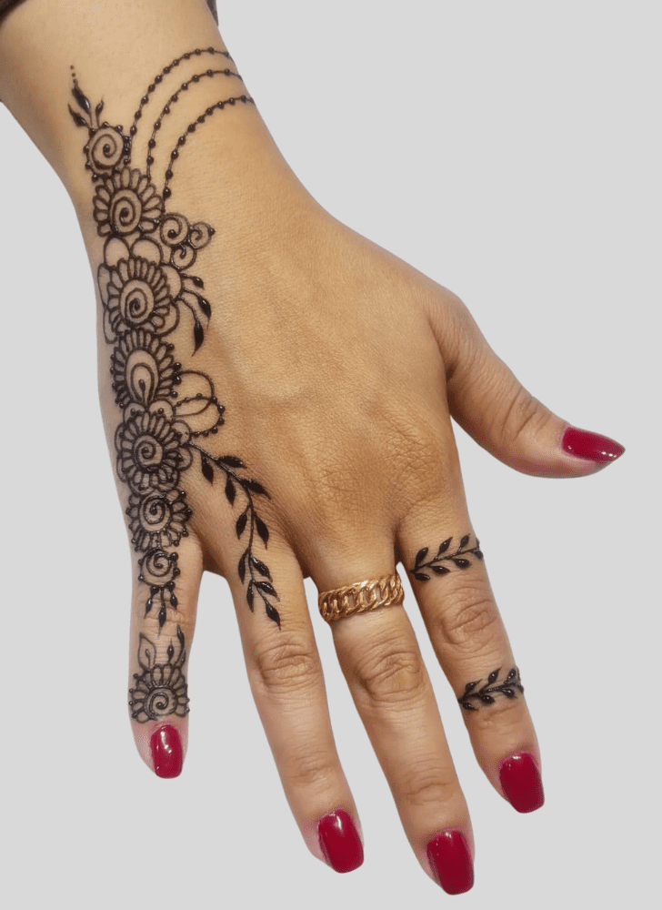 Enticing Party Henna Design