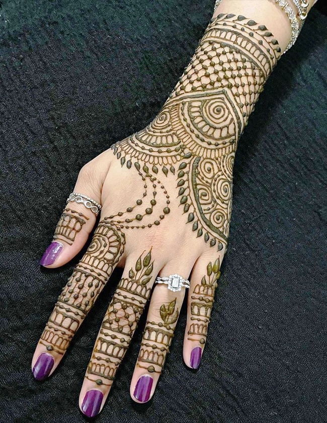 Elegant Patna Henna Design