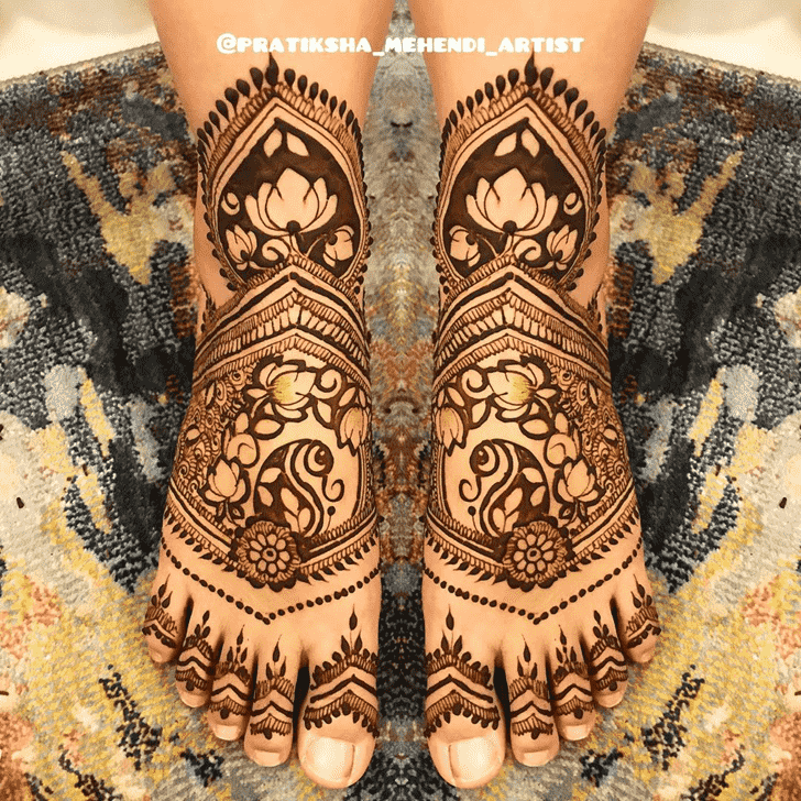 Excellent Peacock Henna design