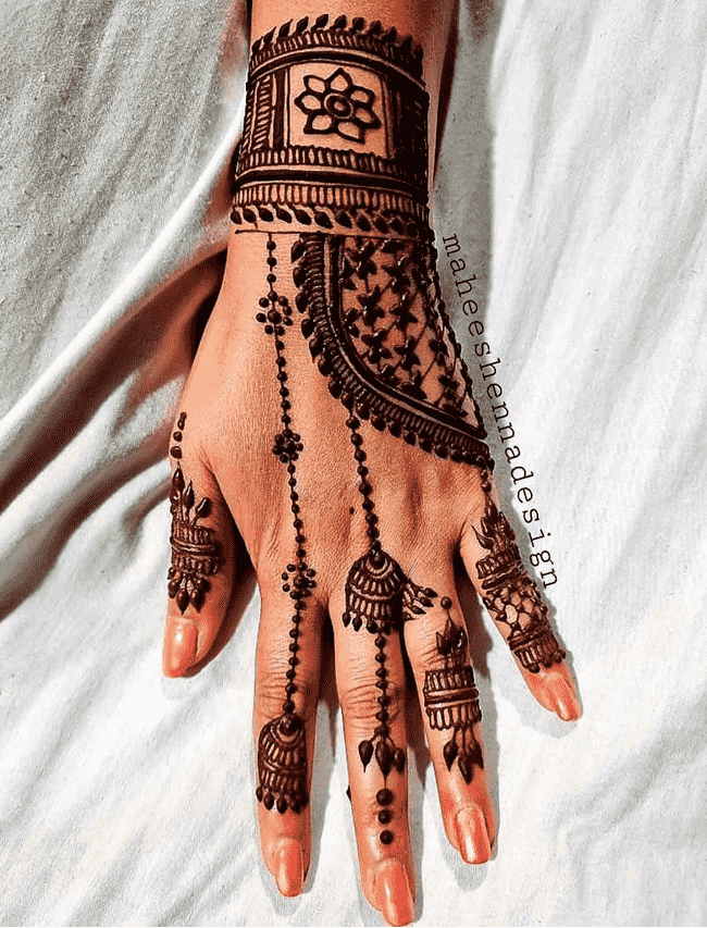 Grand Peshawar Henna Design