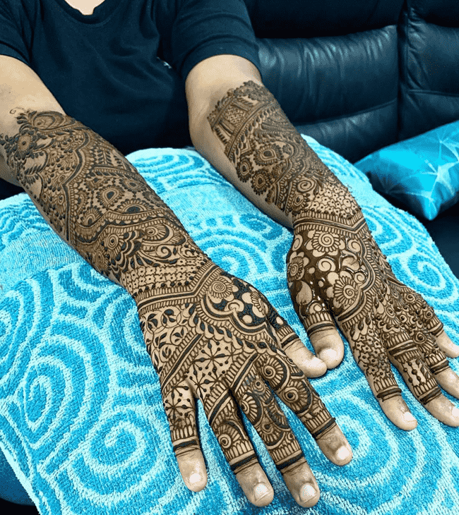 Resplendent Peshawar Henna Design