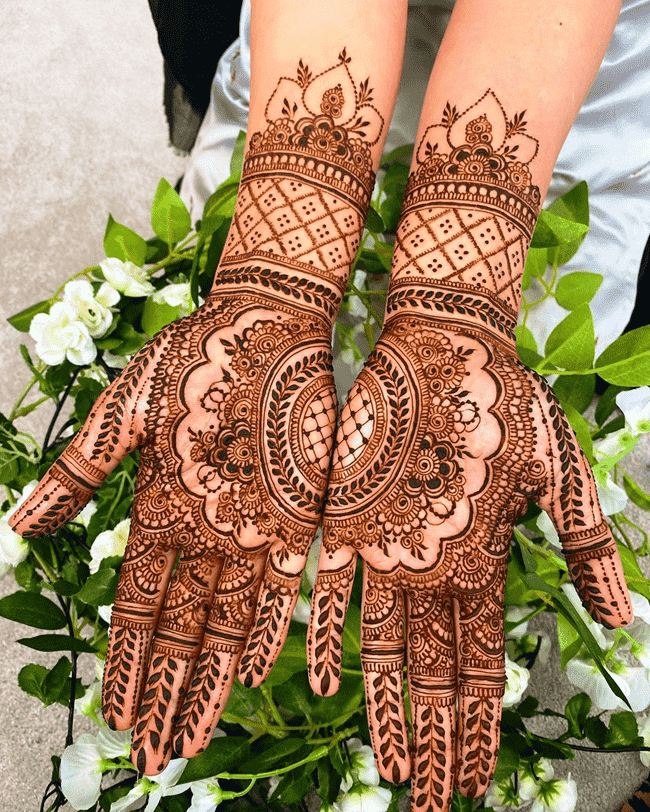 Stunning Peshawar Henna Design